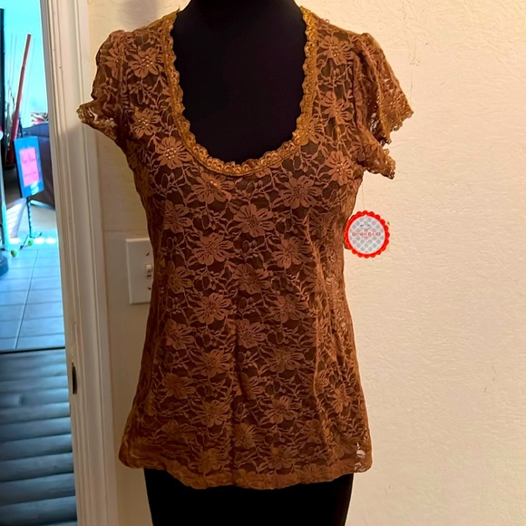 Lace Tee - Picture 1 of 4